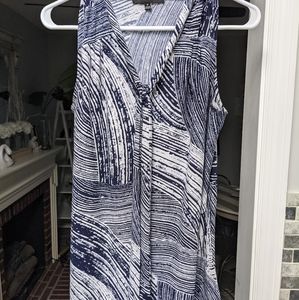 Sleeveless Navy/White Patterned Top